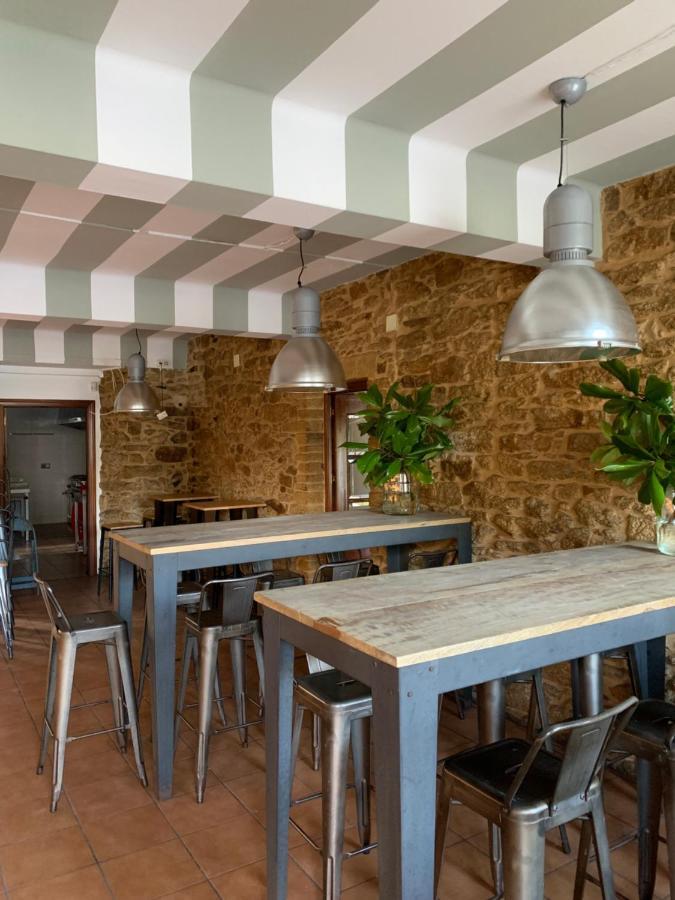 פרול A Cochera Hostel מראה חיצוני תמונה